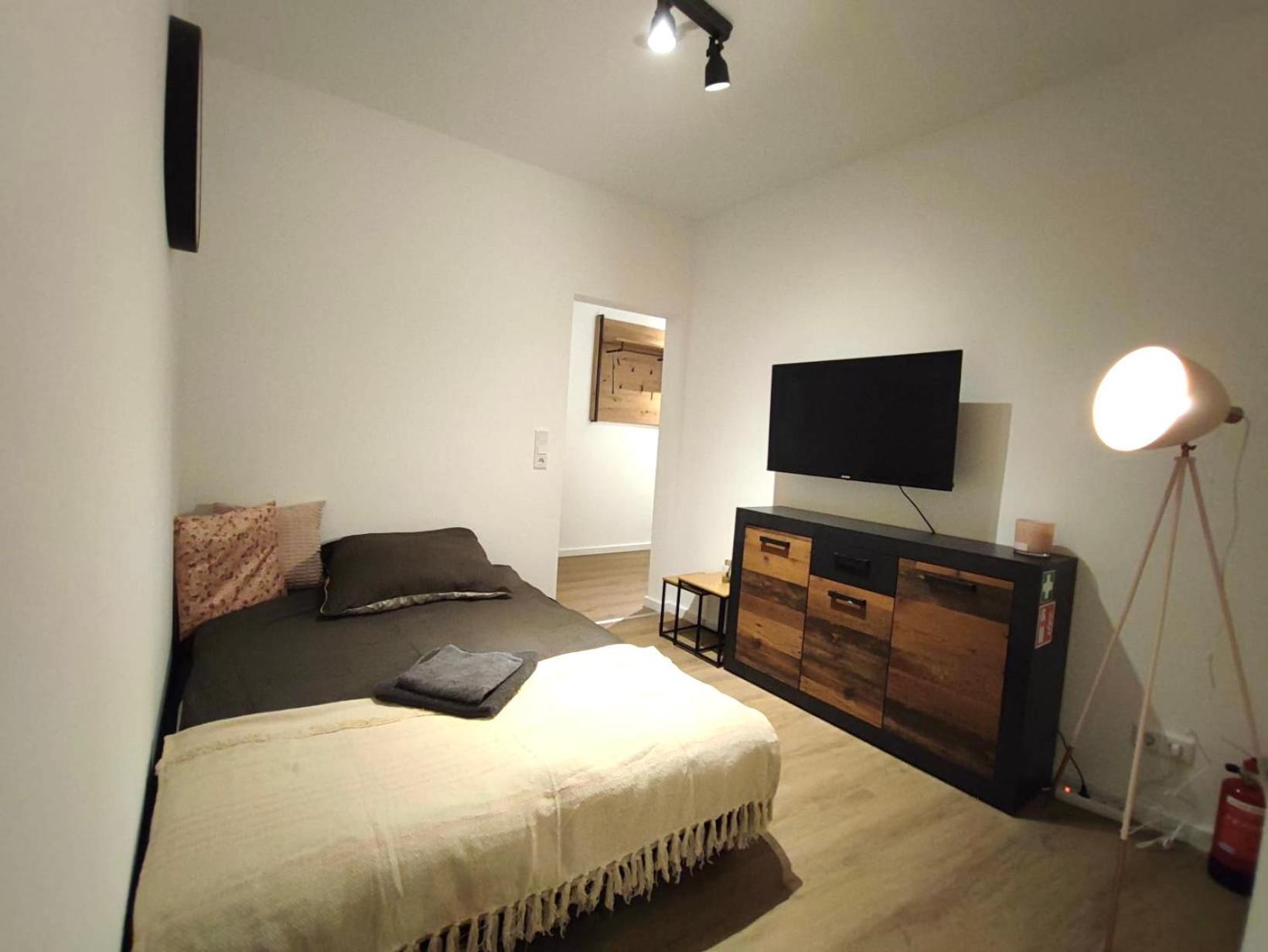 Appartement Rtr Essen - Fuer Bis Zu 8 Personen - Voll Ausgestattet - Zentral Limbecker Platz - Messe - Uniklinikum - Smart Tv - Modern Extérieur photo