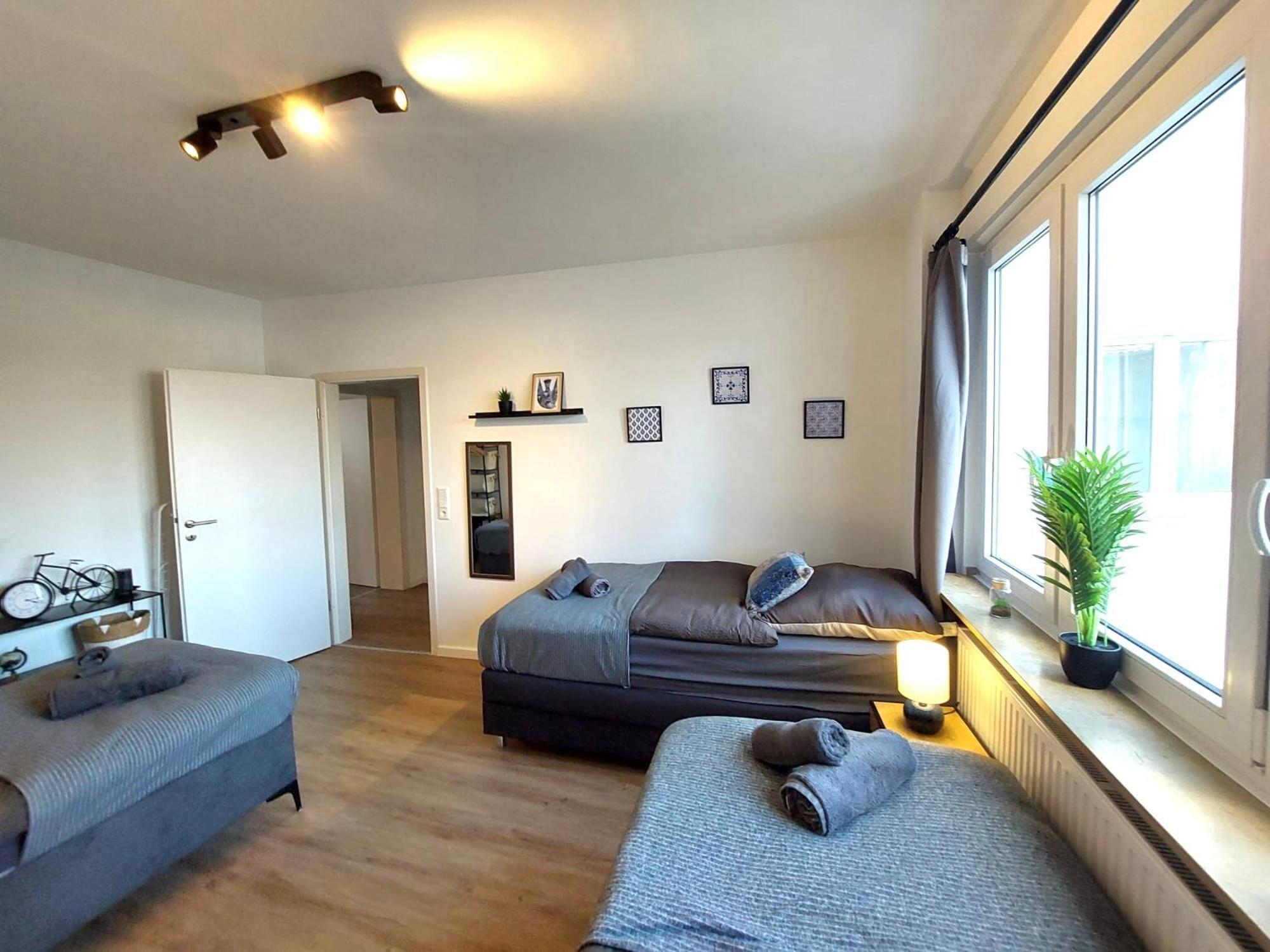 Appartement Rtr Essen - Fuer Bis Zu 8 Personen - Voll Ausgestattet - Zentral Limbecker Platz - Messe - Uniklinikum - Smart Tv - Modern Extérieur photo